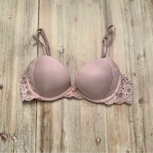 Victoria’s Secret DREAM ANGELS Floral Lace Push-Up Bra Nude 32C